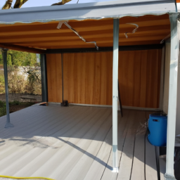 Créer une atmosphère méditerranéenne avec une pergola en fer forgé Saintes